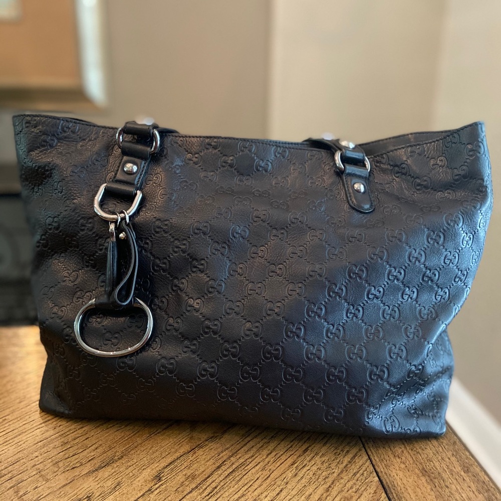 GUCCI
Monogram Medium Icon Bit Tote Black
